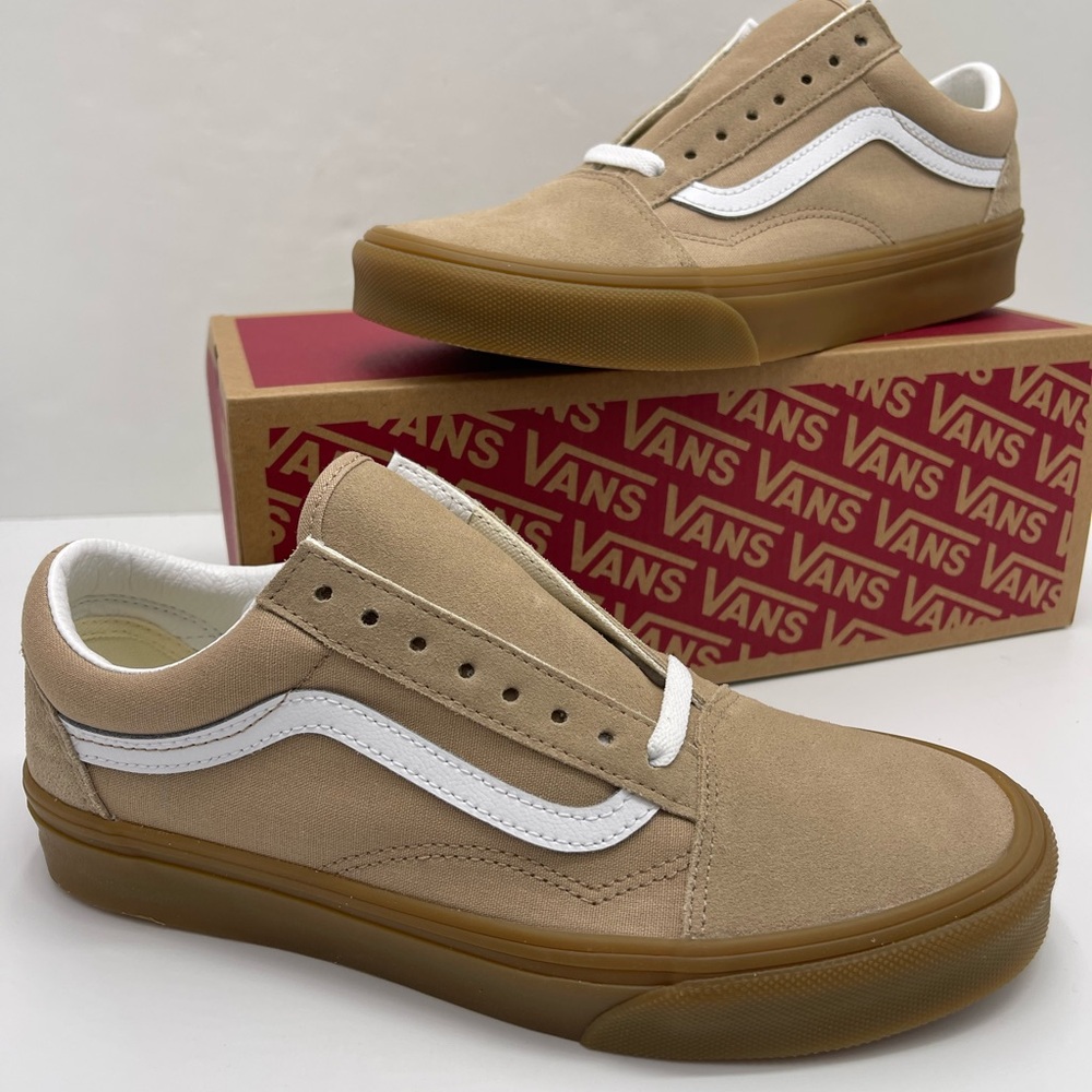 Vans Women's Beige and White Sneakers Old Skool
Sesame/Gum
VN0A38G1QA2 Sneakers - Picture 12 of 16